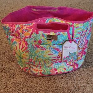 Lilly beverage bucket